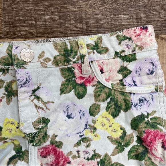 Flipside Reversible Shorts - Picture 3 of 14